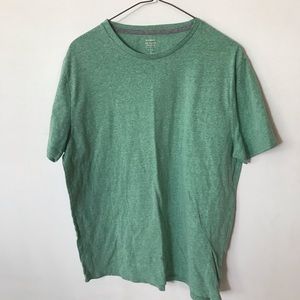 Old navy t-shirt